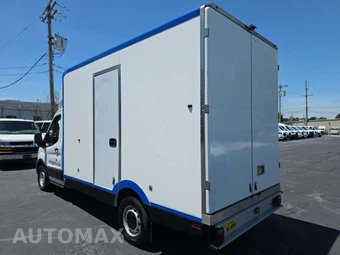 2023 Ford Transit 350 Cab Chassis - miniatura 2