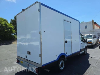 2023 Ford Transit 350 Cab Chassis - miniatura 3