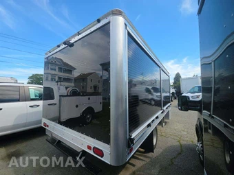 2023 Ford Transit 350 HD Cab Chassis 11000 GVWR DRW - miniatura 3