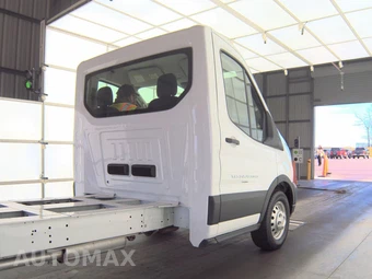 2023 Ford Transit 350 HD Cab Chassis 9950 GVWR - miniatura 4