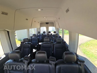 2023 Ford Transit 350 HD Passenger Van XLT DRW High Roof 148.0" WB - miniatura 11