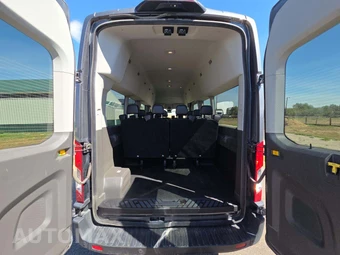 2023 Ford Transit 350 HD Passenger Van XLT DRW High Roof 148.0" WB - miniatura 12