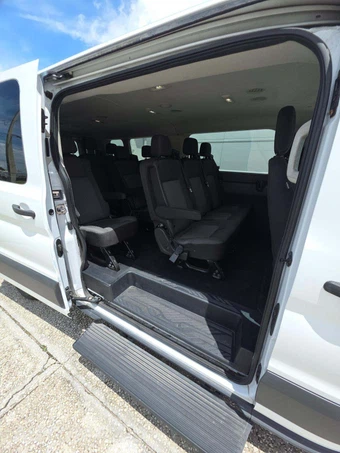 2023 Ford Transit 350 Passenger Van XLT Low Roof 148.0" WB - miniatura 17
