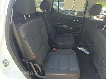 2023 GMC Acadia AT4 - miniatura 14