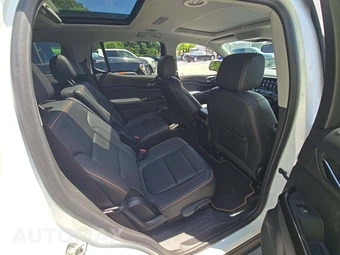 2023 GMC Acadia AT4 4SB - miniatura 17