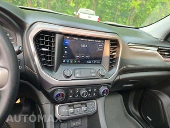 2023 GMC Acadia AT4 4SB - miniatura 10