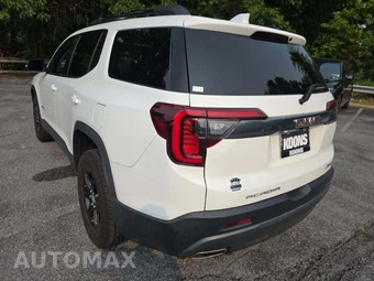2023 GMC Acadia AT4 4SB - miniatura 2