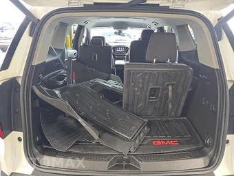 2023 GMC Acadia AT4 4SB - miniatura 17
