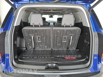 2023 GMC Acadia AT4 4SB - miniatura 17