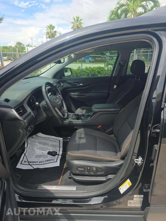 2023 GMC Acadia AT4 4SB - miniatura 3