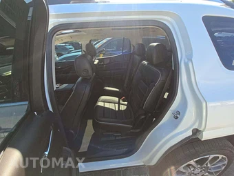 2023 GMC Acadia Denali - miniatura 13