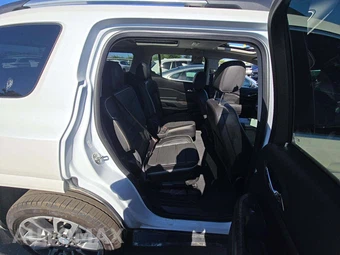 2023 GMC Acadia Denali - miniatura 17