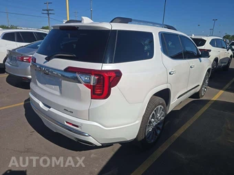 2023 GMC Acadia Denali - miniatura 3