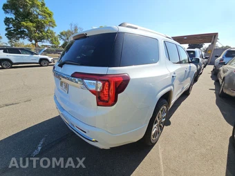 2023 GMC Acadia Denali 5SA - miniatura 4