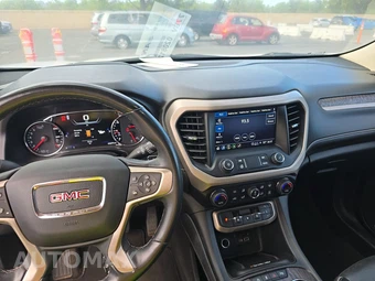 2023 GMC Acadia Denali 5SA - miniatura 11