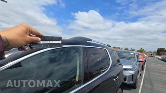 2023 GMC Acadia Denali 5SA - miniatura 25