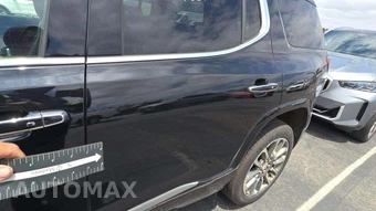 2023 GMC Acadia Denali 5SA - miniatura 28