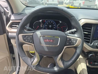 2023 GMC Acadia Denali 5SA - miniatura 10