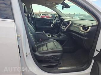 2023 GMC Acadia Denali 5SA - miniatura 8