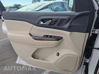 2023 GMC Acadia Denali 5SA - miniatura 9