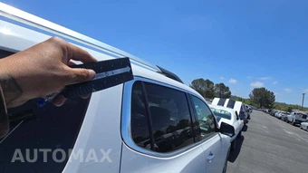 2023 GMC Acadia Denali 5SA - miniatura 26