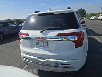 2023 GMC Acadia Denali 5SA - miniatura 5