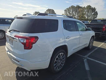 2023 GMC Acadia Denali 5SA - miniatura 4