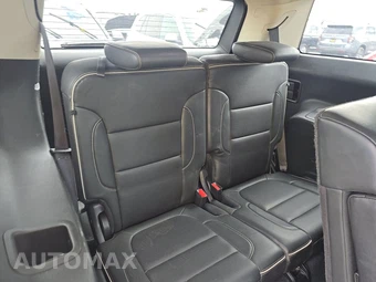 2023 GMC Acadia Denali 5SA - miniatura 14