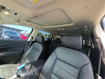 2023 GMC Acadia Denali 5SA - miniatura 11