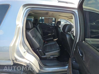 2023 GMC Acadia Denali 5SA - miniatura 17