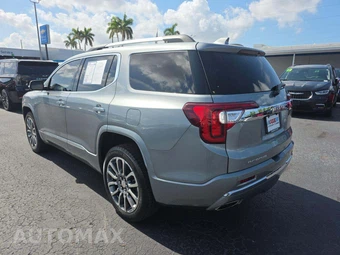 2023 GMC Acadia Denali 5SA - miniatura 2