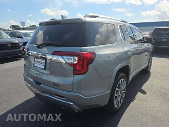 2023 GMC Acadia Denali 5SA - miniatura 3