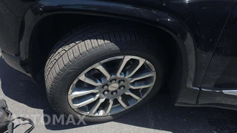 2023 GMC Acadia Denali 5SA - miniatura 23
