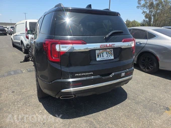 2023 GMC Acadia Denali 5SA - miniatura 6
