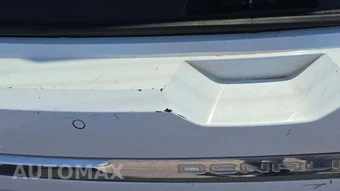 2023 GMC Acadia Denali 5SA - miniatura 24