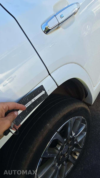 2023 GMC Acadia Denali 5SA - miniatura 32