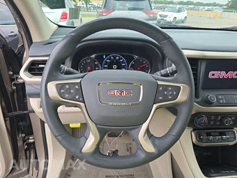 2023 GMC Acadia Denali 5SA - miniatura 10