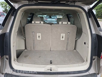 2023 GMC Acadia Denali 5SA - miniatura 17