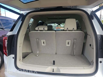2023 GMC Acadia Denali 5SA - miniatura 15