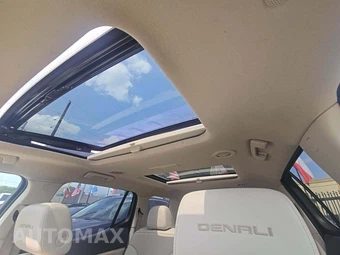 2023 GMC Acadia Denali 5SA - miniatura 11