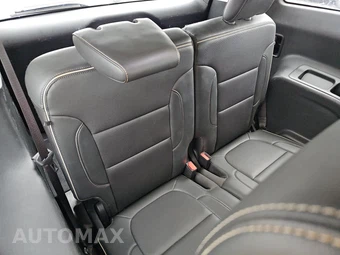 2023 GMC Acadia Denali 5SA - miniatura 14