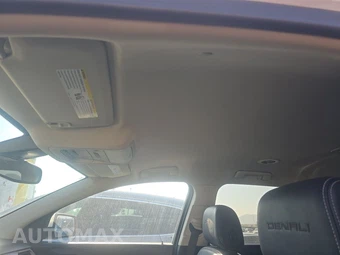 2023 GMC Acadia Denali 5SA - miniatura 15
