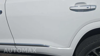 2023 GMC Acadia Denali 5SA - miniatura 24