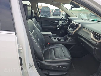 2023 GMC Acadia Denali 5SA - miniatura 8