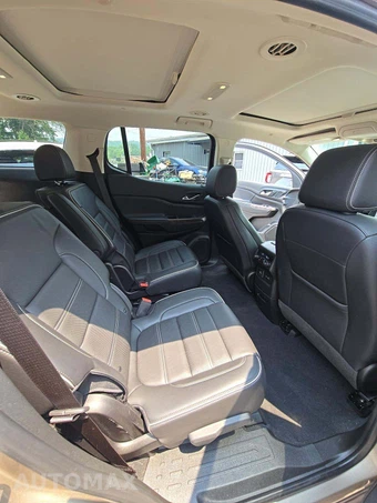 2023 GMC Acadia Denali 5SA - miniatura 17