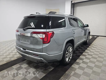2023 GMC Acadia Denali 5SA - miniatura 4