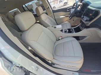 2023 GMC Acadia Denali 5SA - miniatura 18
