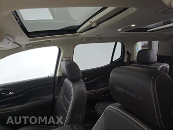 2023 GMC Acadia Denali 5SA - miniatura 18