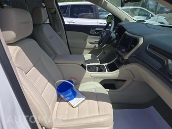 2023 GMC Acadia Denali 5SA - miniatura 19