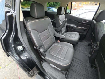 2023 GMC Acadia Denali 5SA - miniatura 17